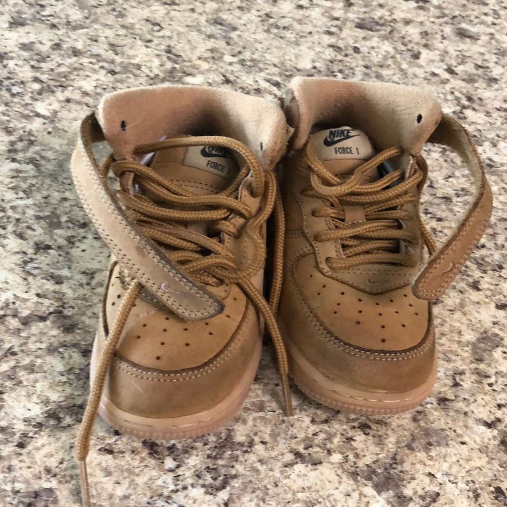 TanAir Force 1
